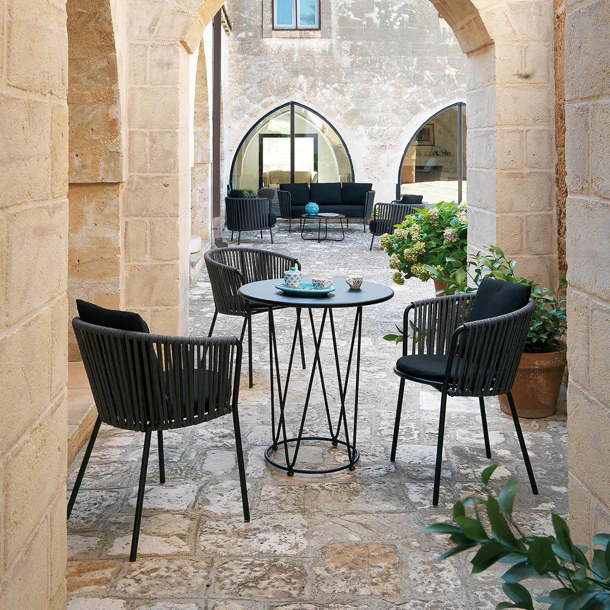 Italian Garden Outdoor Dining Tables LUCY RD DT 26 GRY