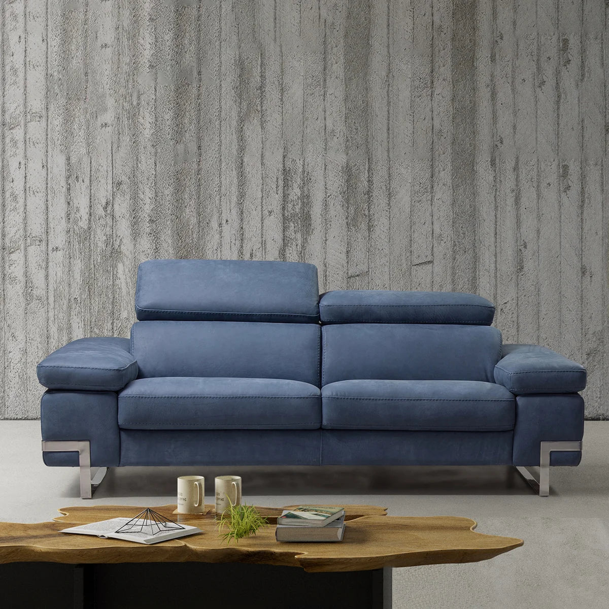 Amanda Italian Loveseat