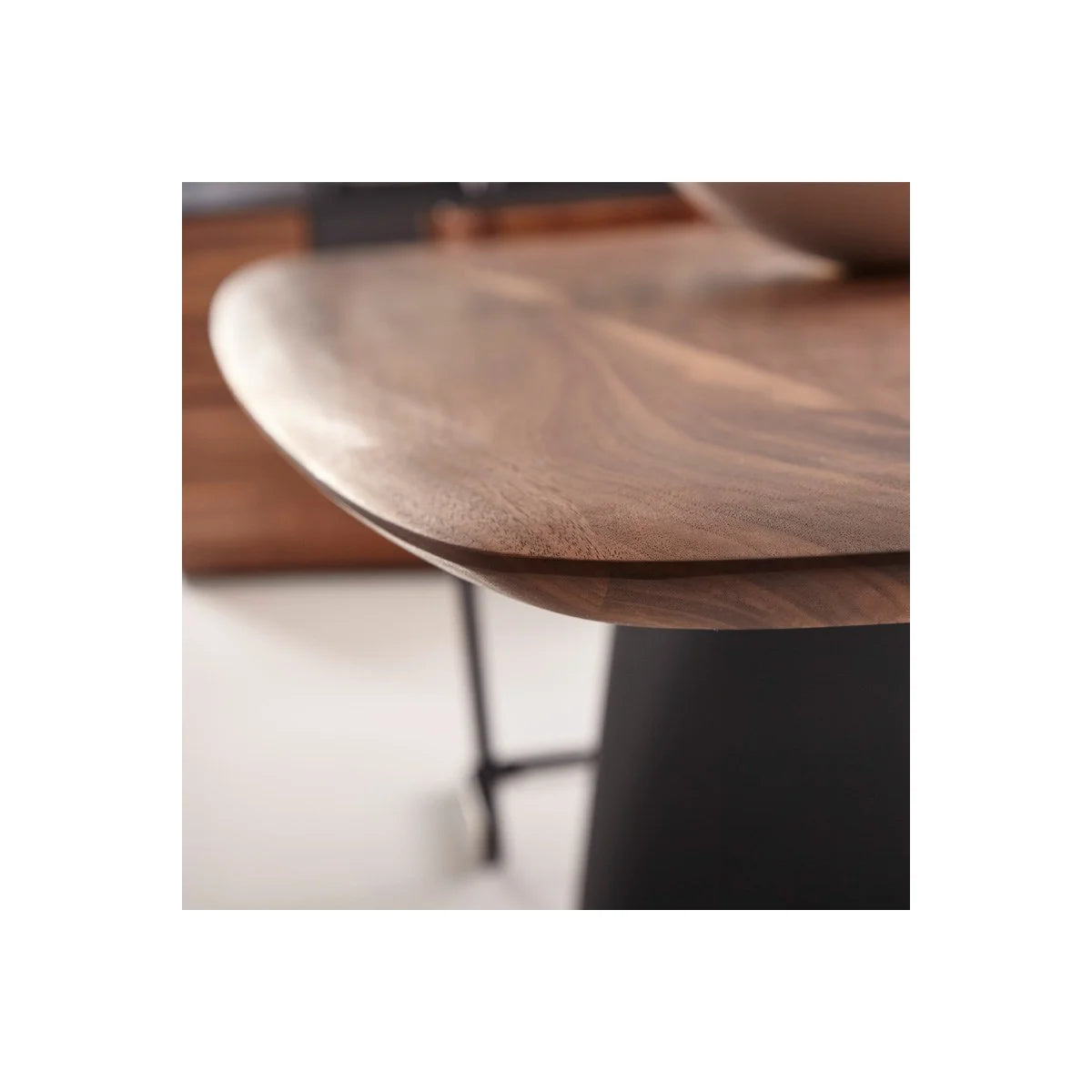 Zeta Dining Table