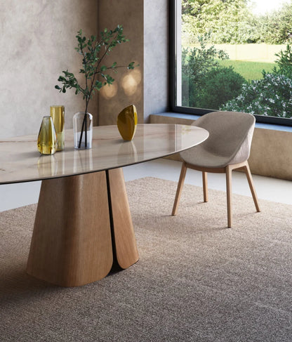Bacio Dining Table